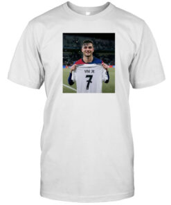 Pedri Pulling Vini Jr 7 T-Shirt