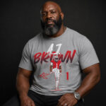Unisex-New-England-Patriots-A.J.-Brown-Name-Number-Pose-Graphic-Shirt-for-Football-Fans.jpg